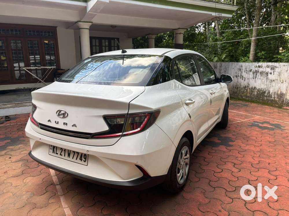 Hyundai Aura 2022 Cng & Hybrids Well Maintained
