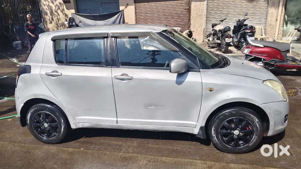 Maruti Suzuki Swift 2009 Petrol 110000 Km Driven