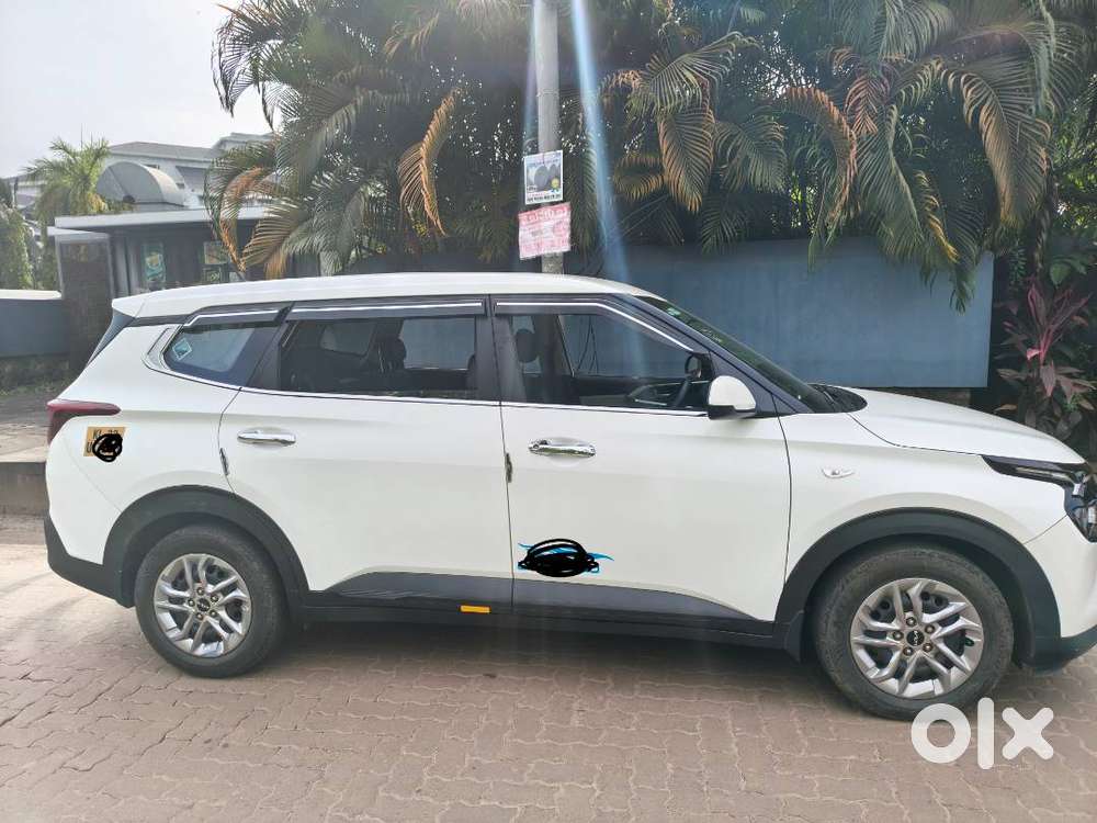 Kia Carens Prestige Plus 2023 (taxi)