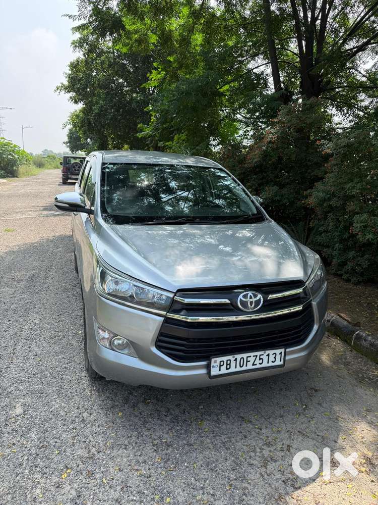 Toyota Innova Crysta 2.4 G Mt, 2016, Diesel