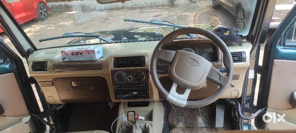 Mahindra Bolero 2008 - Dark Green