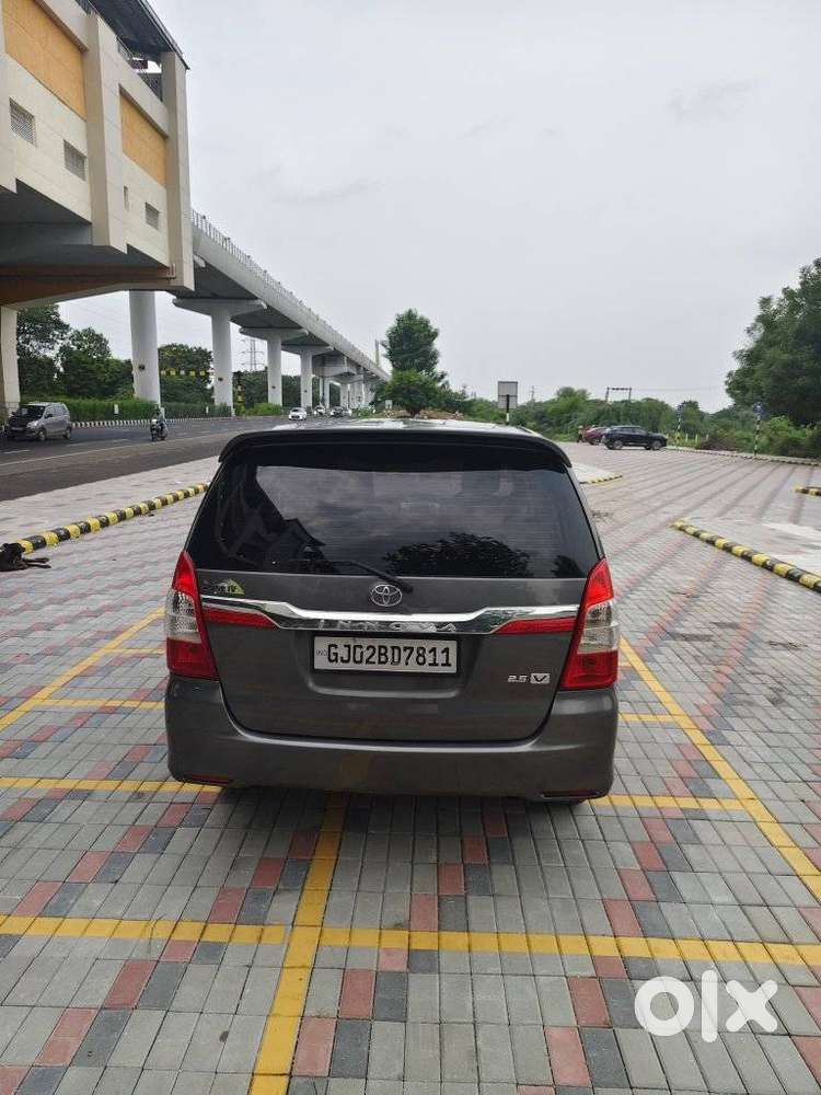 Toyota Innova 2.5 V 8 Str, 2012, Diesel