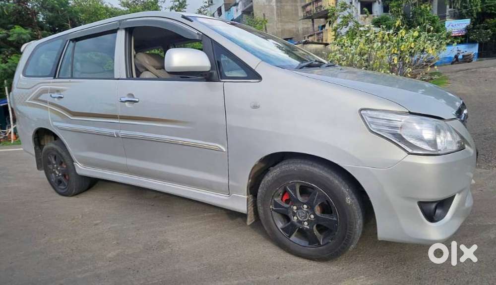 Toyota Innova 2.5 G (diesel) 8 Seater, 2013, Diesel