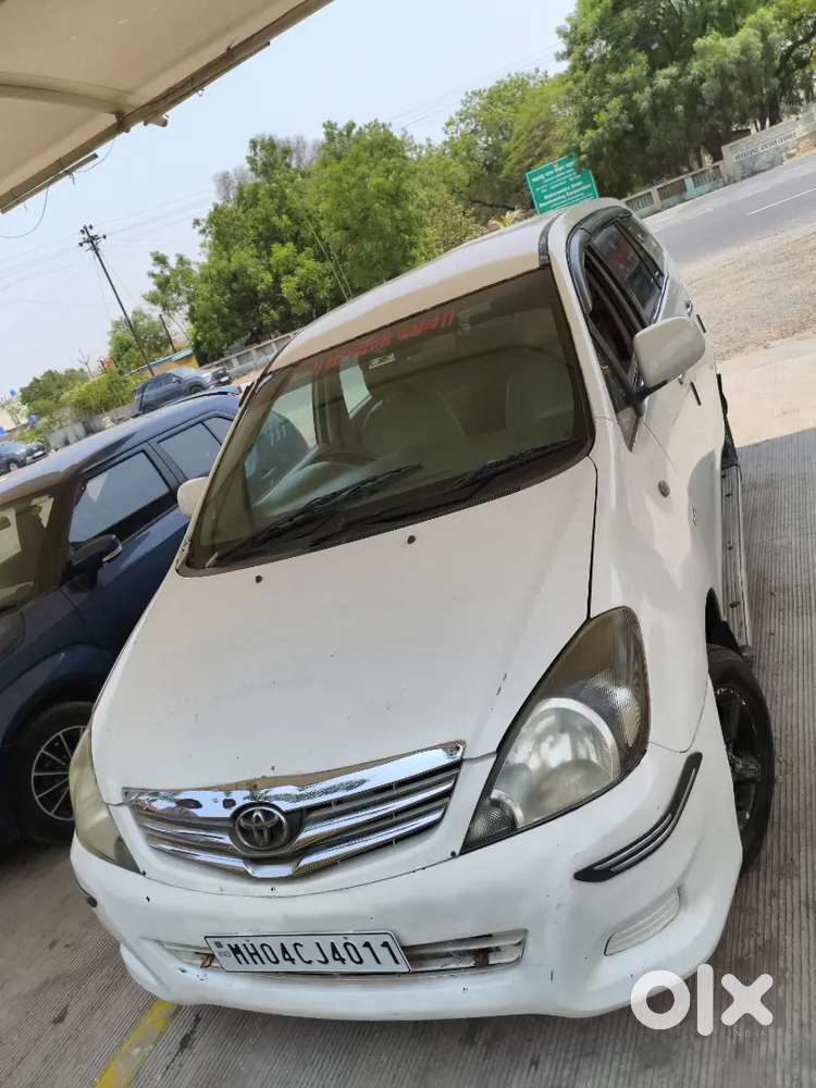 Toyota Innova 2.5 G,diesel,8 Seater,ac,power Windows  Insurance Valid