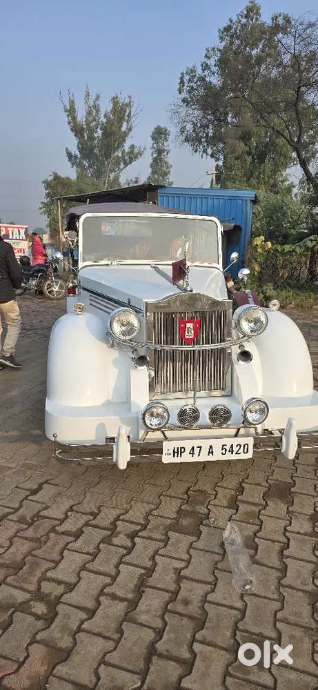 Vintage Car For Sale In Agra