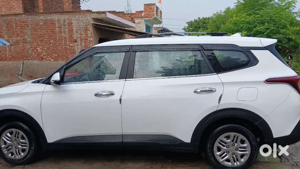 Kia Carens 2024 Premium