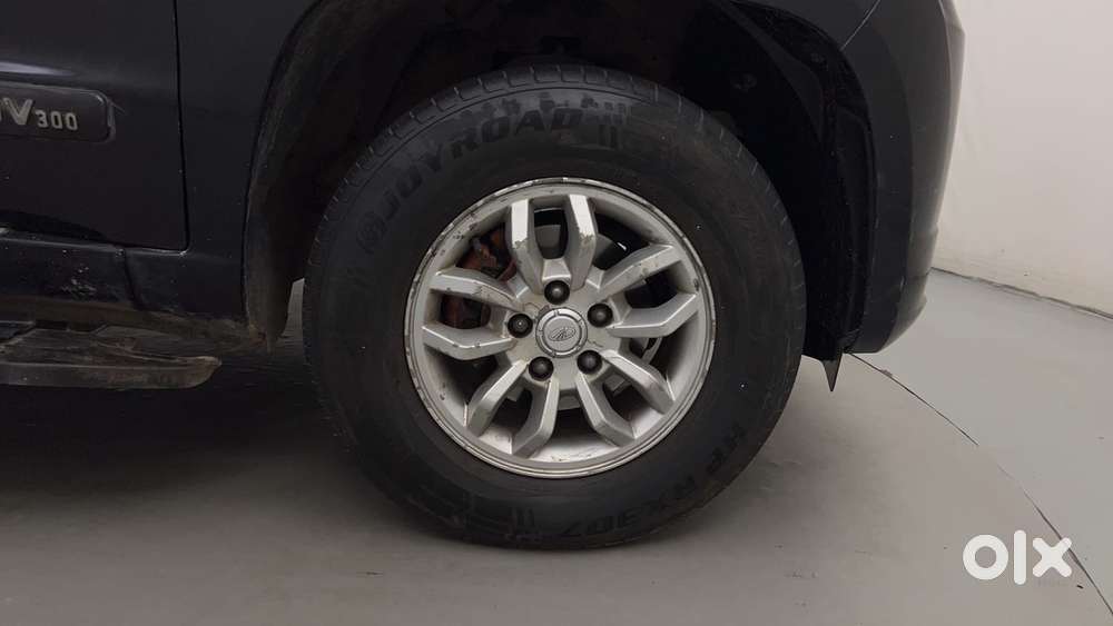 Mahindra Tuv 300 T8, 2016, Diesel