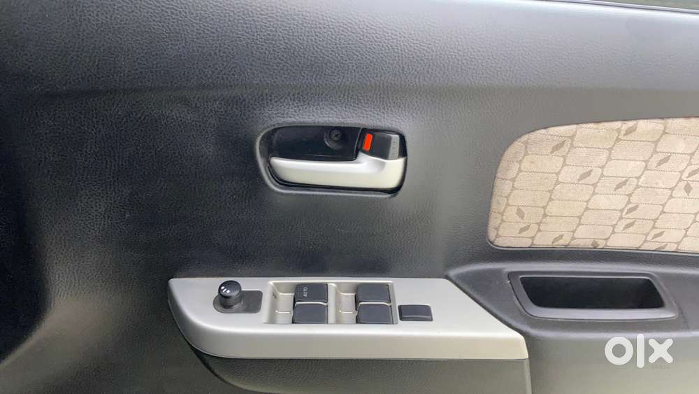 Maruti Suzuki Wagon R 1.0 Vxi, 2016, Petrol