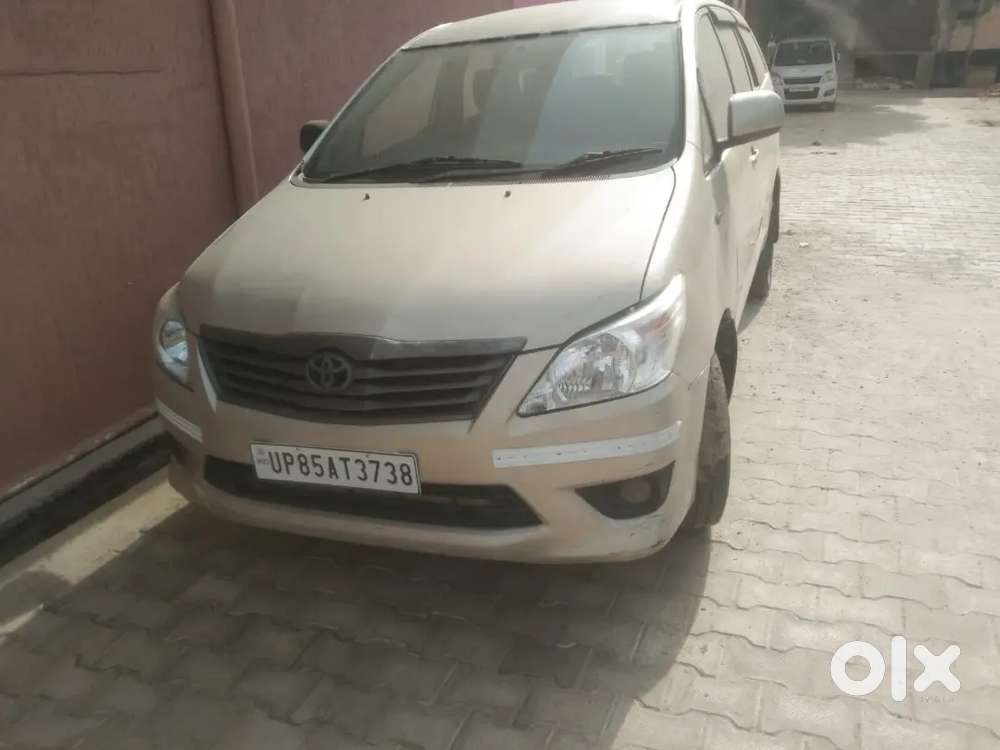 Toyota Innova 2015 Diesel 165000 Km Driven