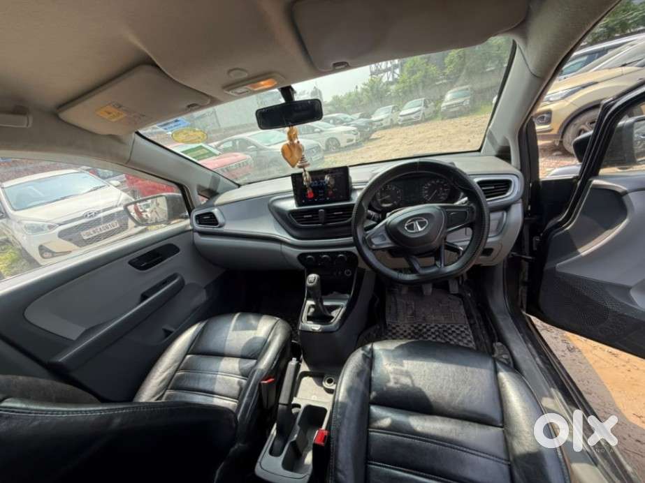 Tata Altroz, 2020, Petrol