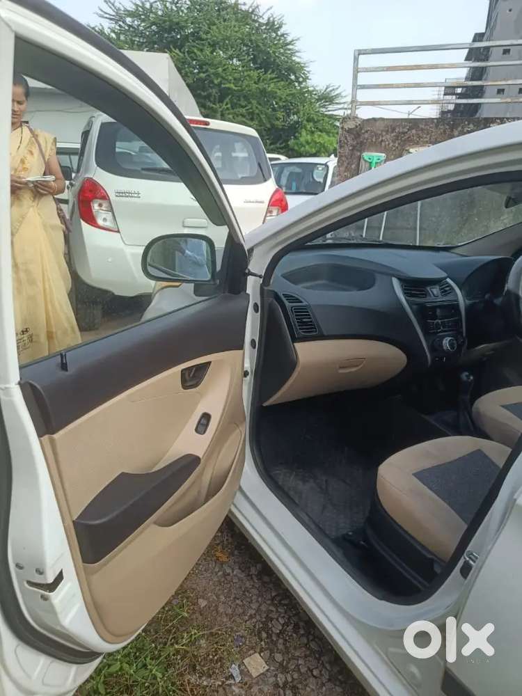 Hyundai Eon 2015 Petrol Well Maintained