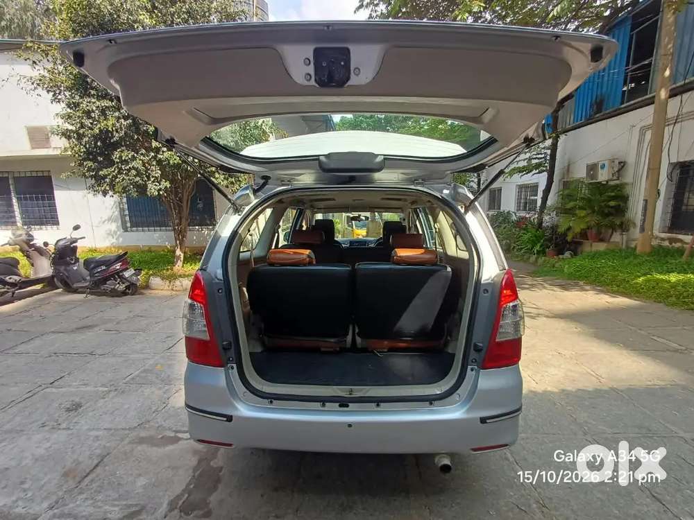 Toyota Innova 201