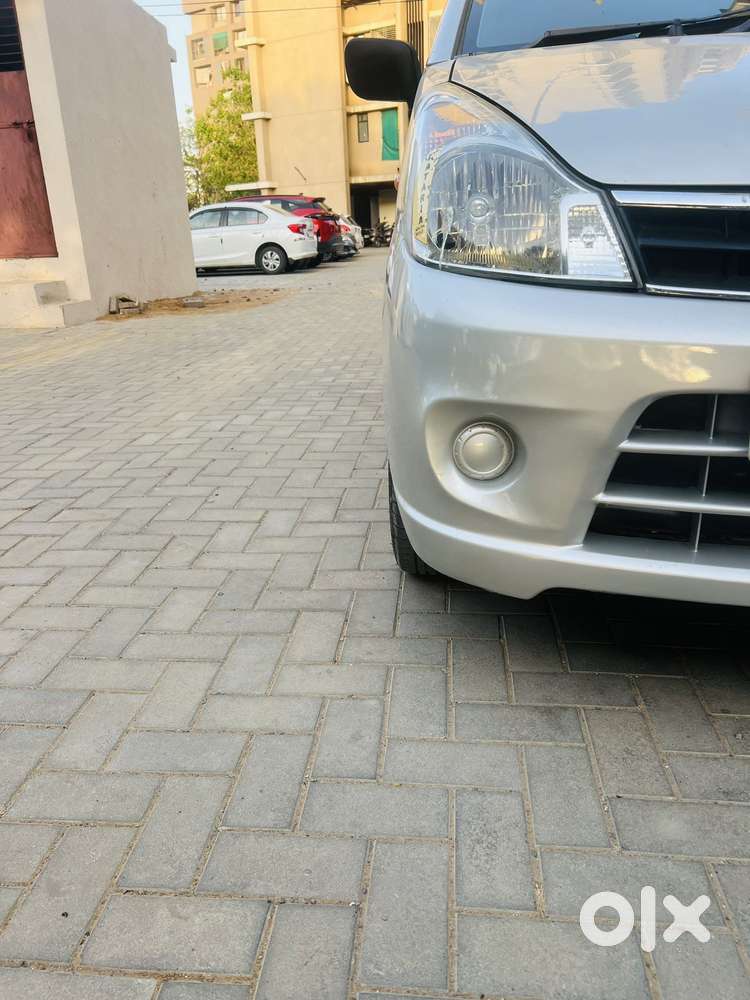 Maruti Suzuki Estilo Lxi Bs-iv, 2011, Petrol