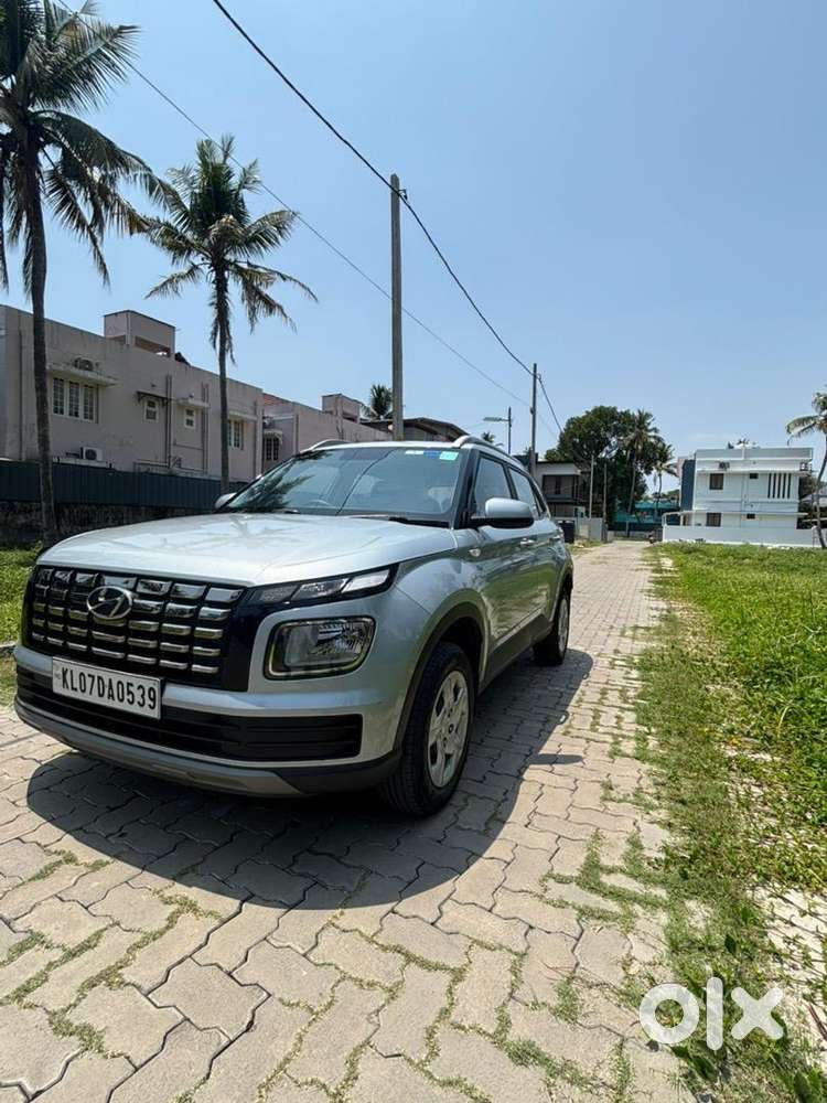Hyundai Venue S 1.2 2022/23 Registration