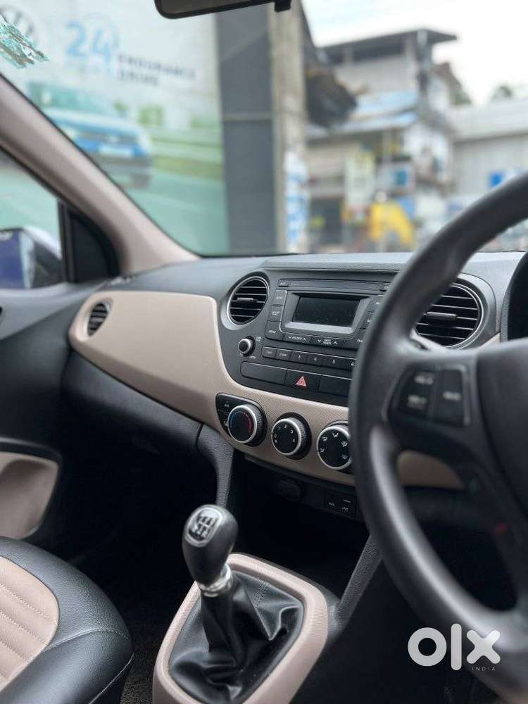 Hyundai Grand I10 Sportz, 2016, Petrol
