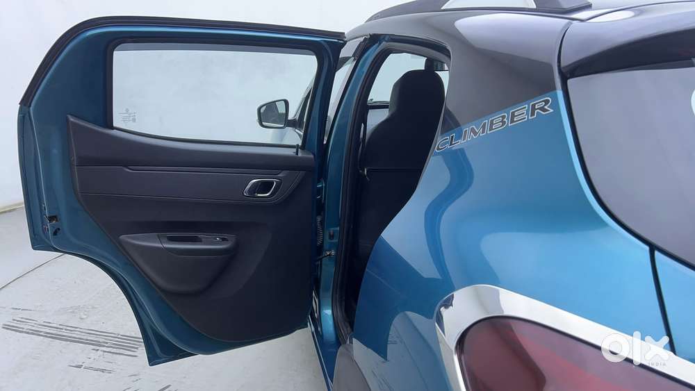 Renault Kwid 1.0 Climber (o) Dual Tone, 2024, Petrol