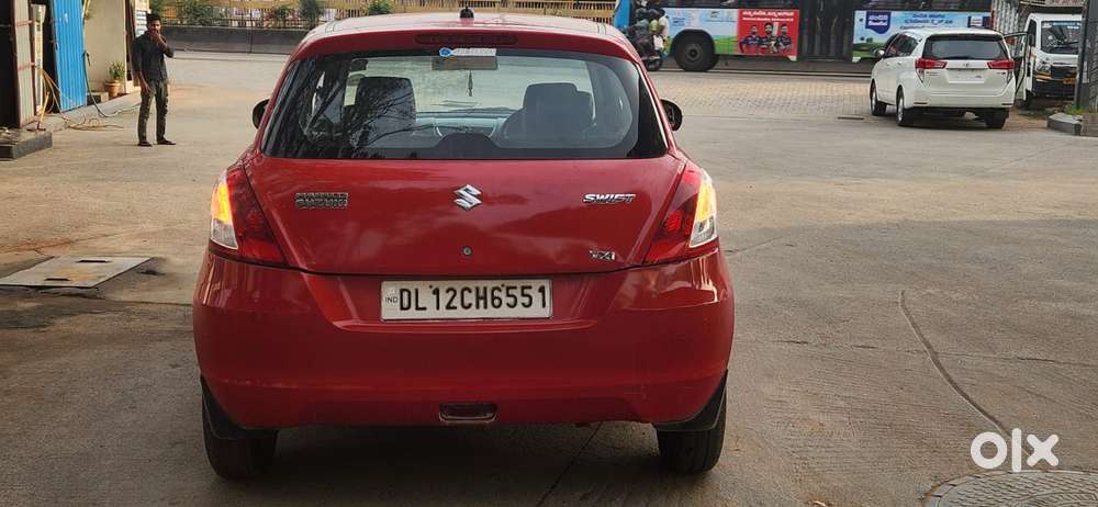 Maruti Suzuki Swift VXI, 2015, Petrol
