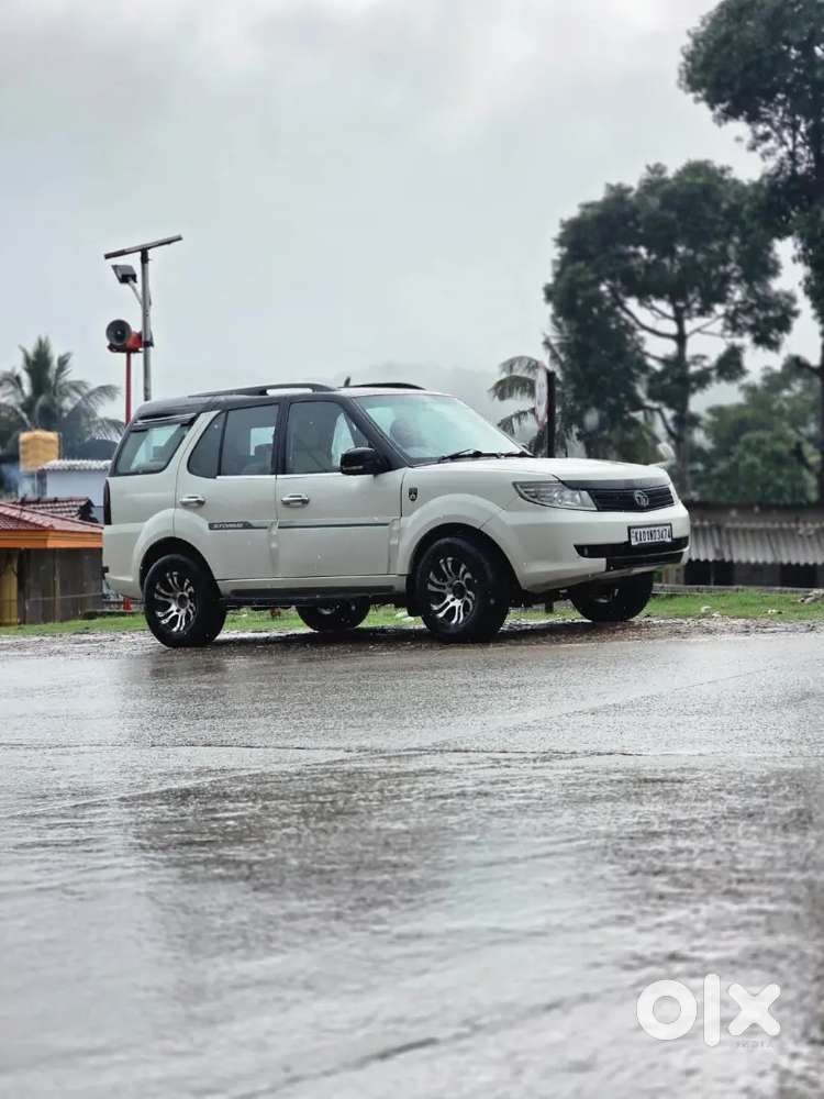 2013 Tata Safari Storme Diesel Manual