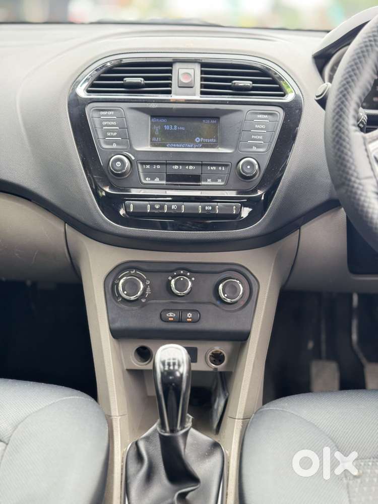 Tata Tiago Xz Opt, 2016, Petrol