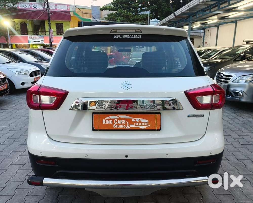 Maruti Suzuki Brezza Vxi At, 2022, Petrol