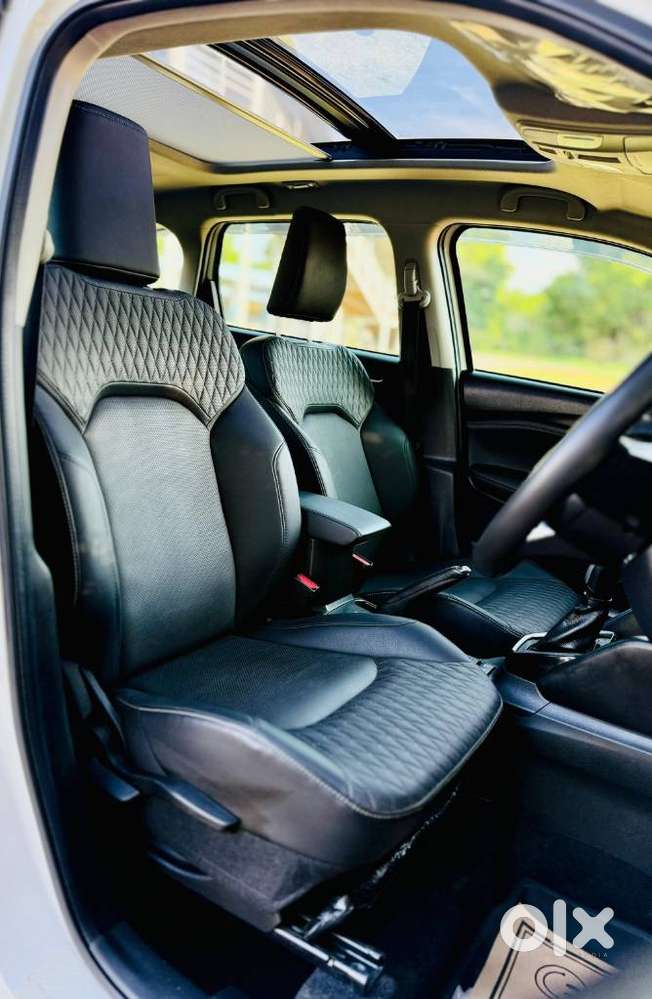 Maruti Suzuki Grand Vitara 1.5 Alpha Plus Intelligent Hybrid Ecvt, 2..