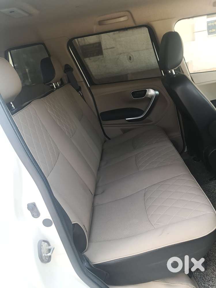 Mahindra Tuv 300 T10, 2019, Diesel