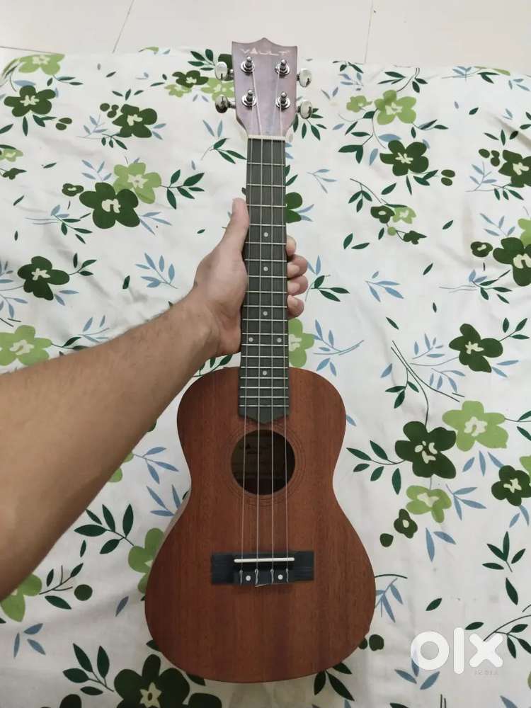 Vault ukulele