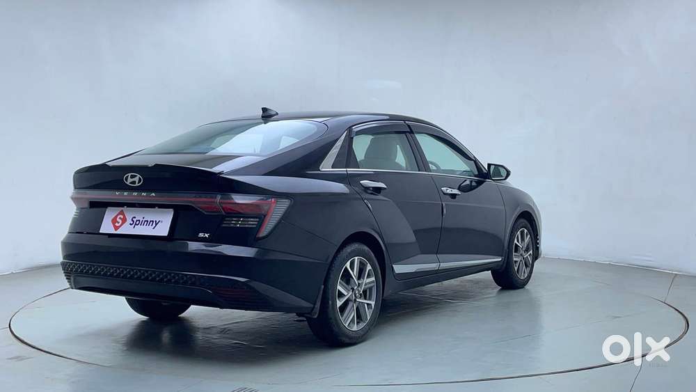 Hyundai Verna 1.5 Sx Ivt, 2023, Petrol