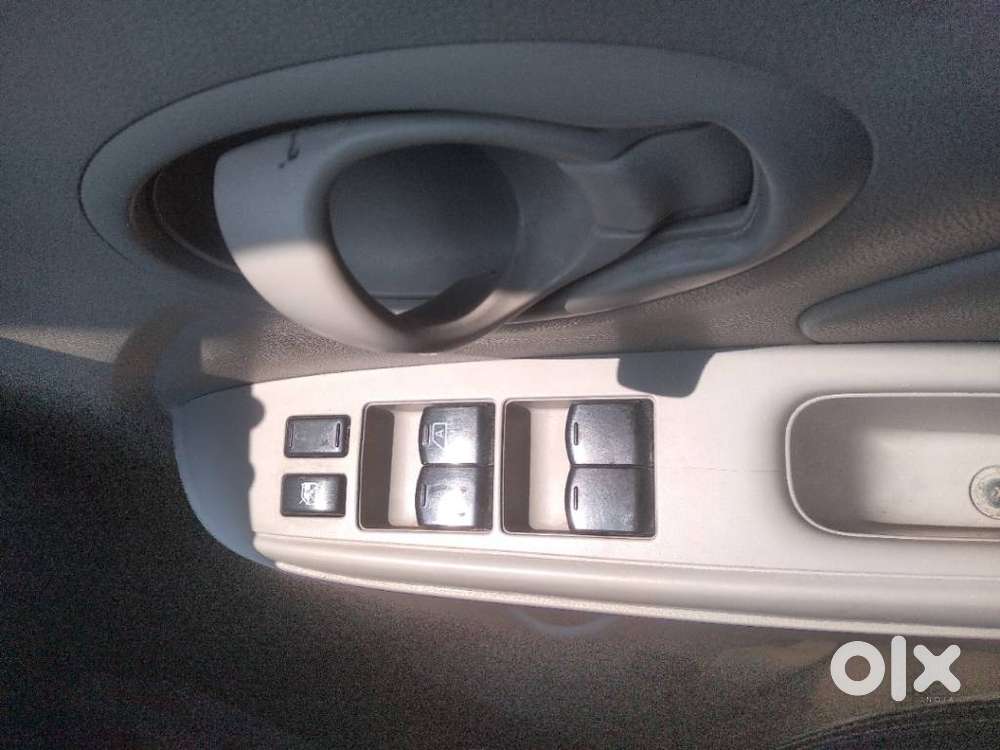 Nissan Sunny, 2012, Diesel