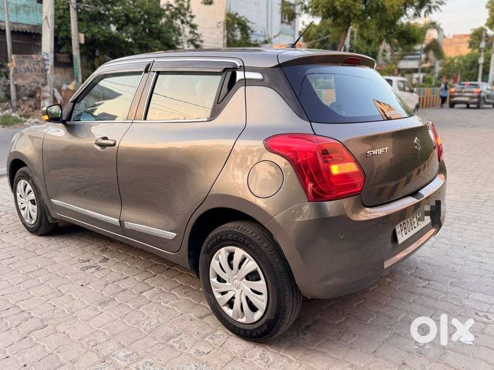 Maruti Suzuki Swift 1.2 Vxi (o), 2022, Petrol