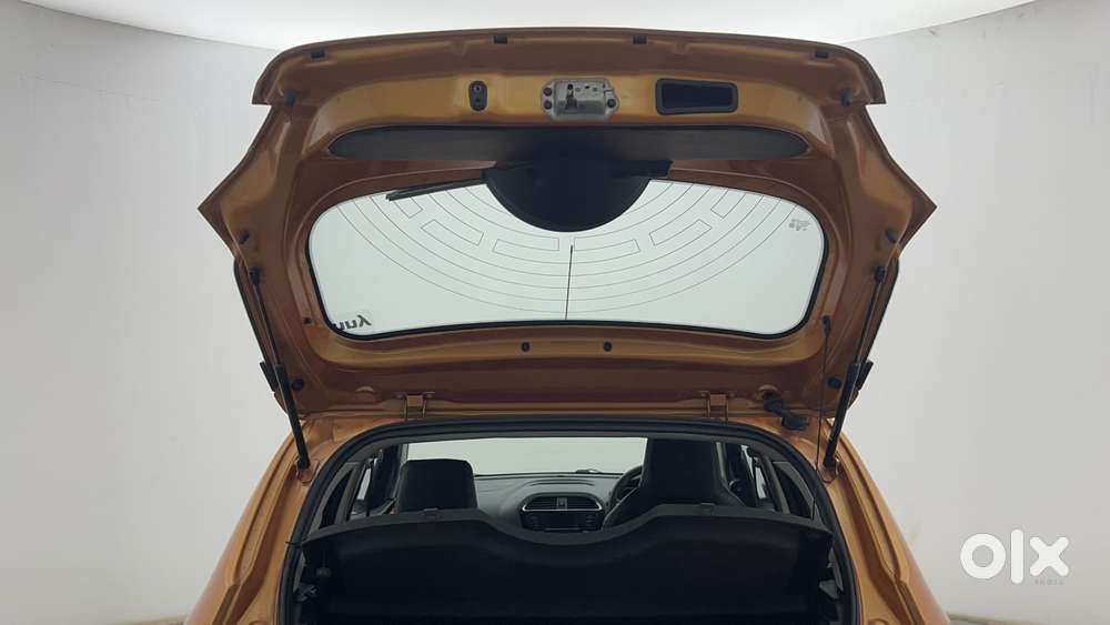 Tata Tiago Xz, 2016, Petrol