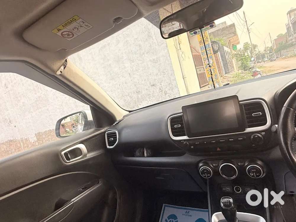 Hyundai Venue Petrol Manual 2021