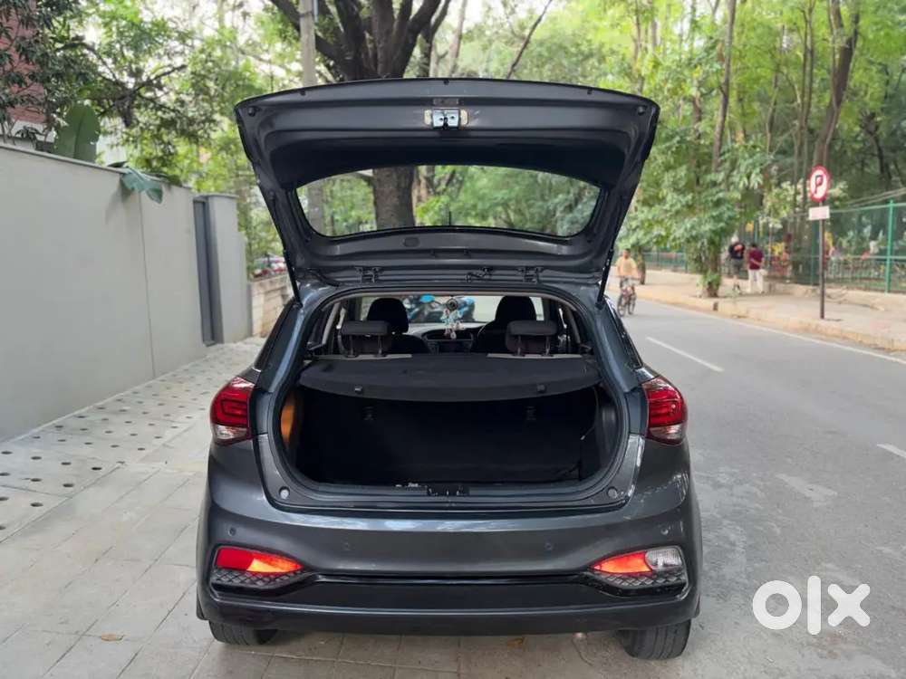 Hyundai Elite I20 2020 Petrol 41765 Km Driven , Single Hand Use