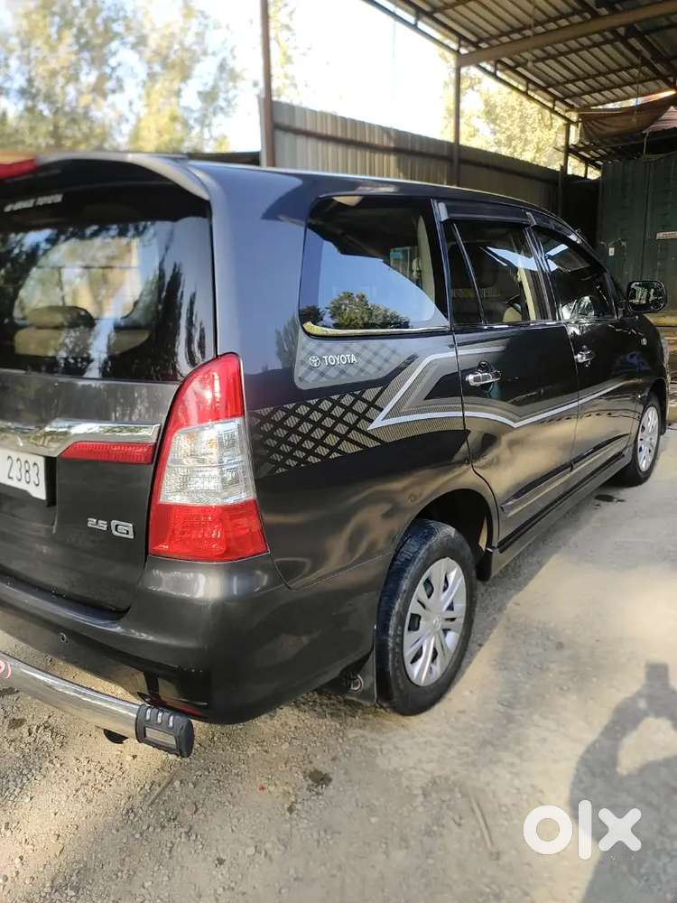 Toyota Innova 2015