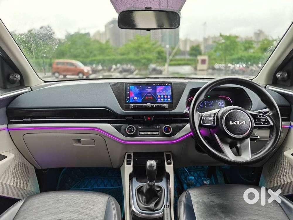 Kia Carens G 1.5 6mt Premium (o) 7-seater, 2023, Petrol