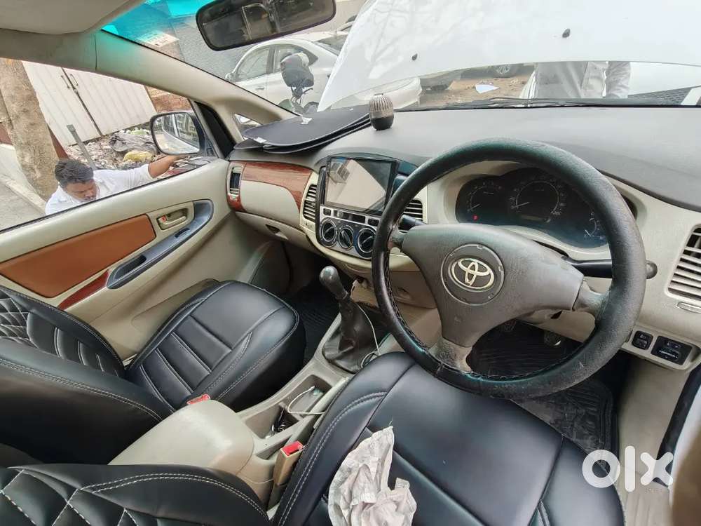 Toyota Innova 2012 Diesel 126000 Km Driven