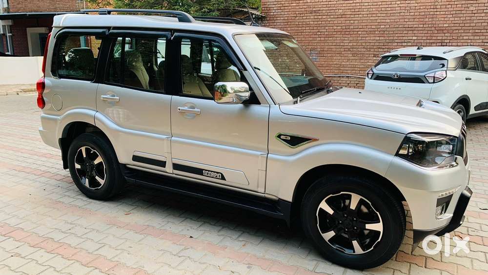 Mahindra Scorpio S11 Mt 7s, 2023, Diesel