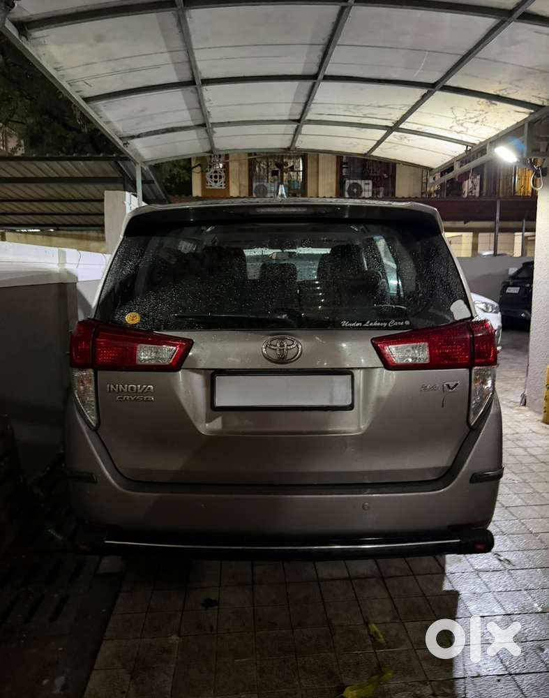Toyota Innova Crysta 2016 Diesel Manual 8 Seater