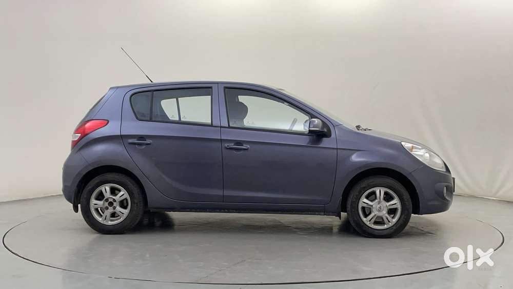 Hyundai I20 2009-2011 1.4 Asta (at), 2011, Petrol