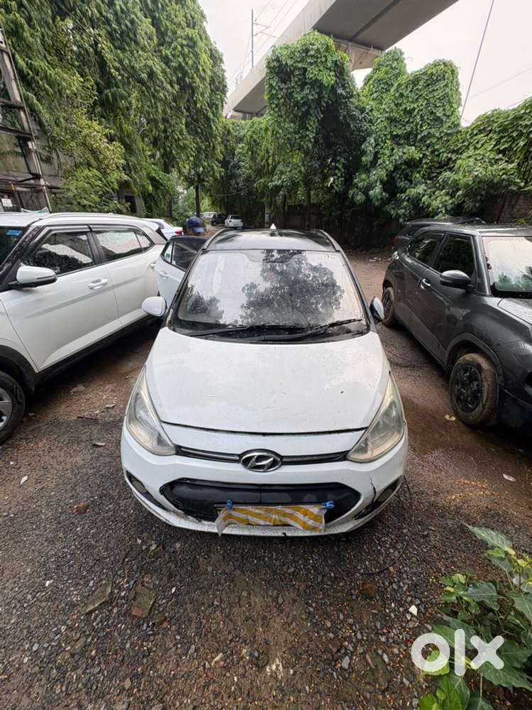Hyundai Grand I10 Petrol 42300 Km Driven