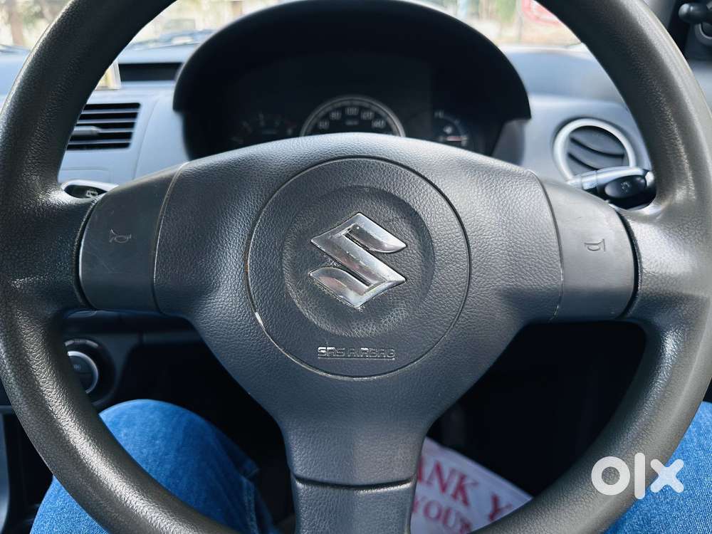 Maruti Suzuki Swift 1.3 Zxi, 2006, Petrol