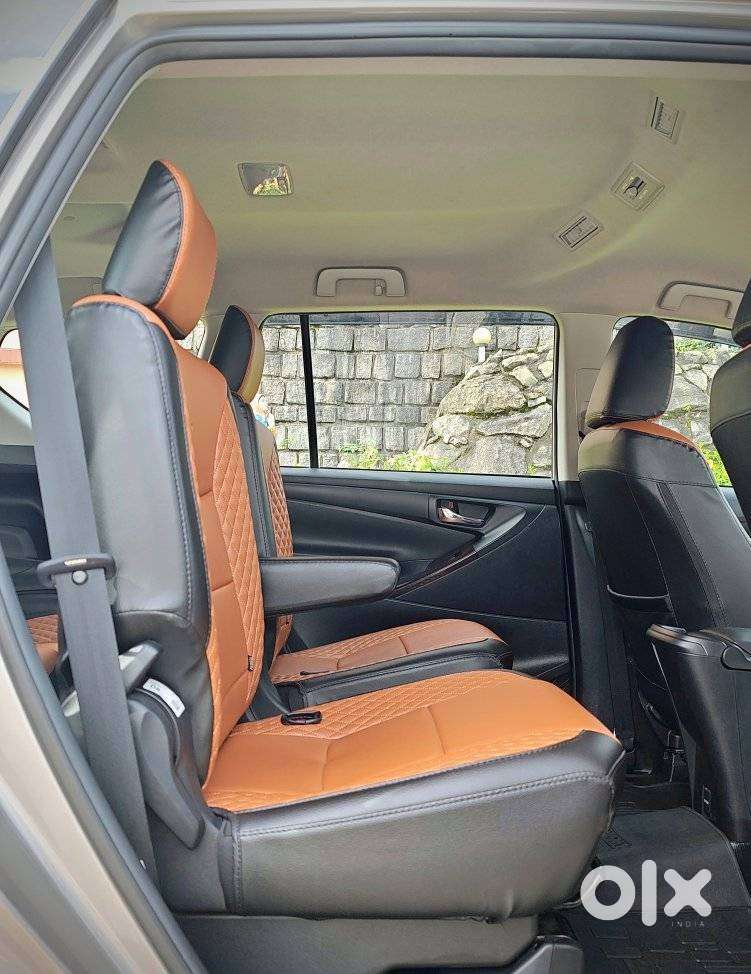 Toyota Innova Crysta [2020-ongoing] 2.7 Gx Mt 8 Str, 2025, Diesel
