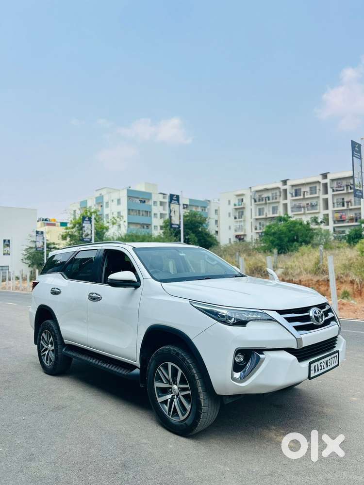 Toyota Fortuner 4x4 Manual Limited Edition, 2019, Diesel