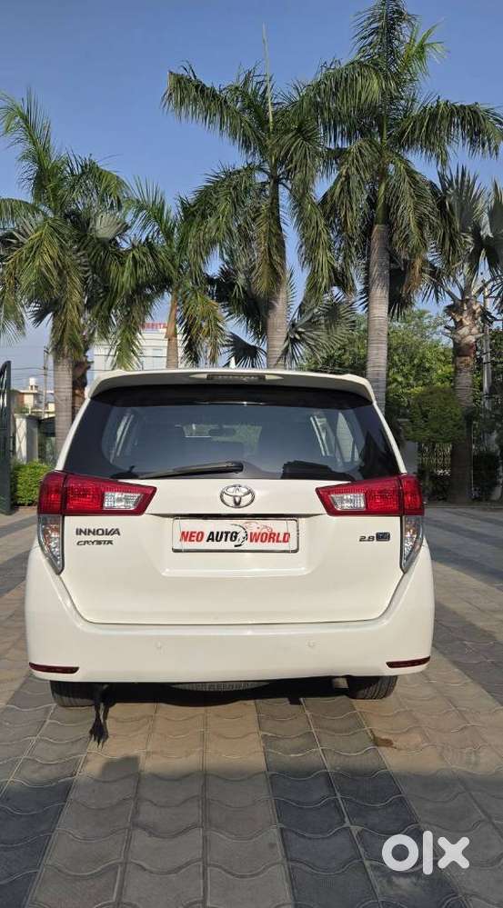 Toyota Innova Crysta 2.8 Gx At, 2017, Diesel
