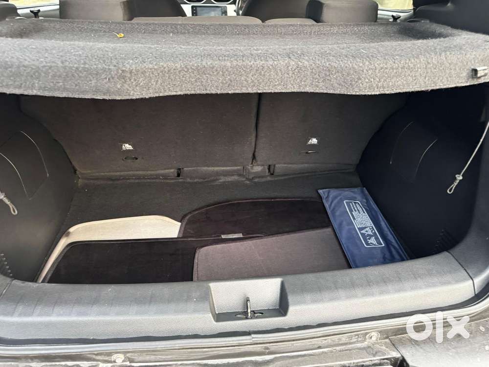 Nissan Magnite 1.0 Xv, 2023, Petrol