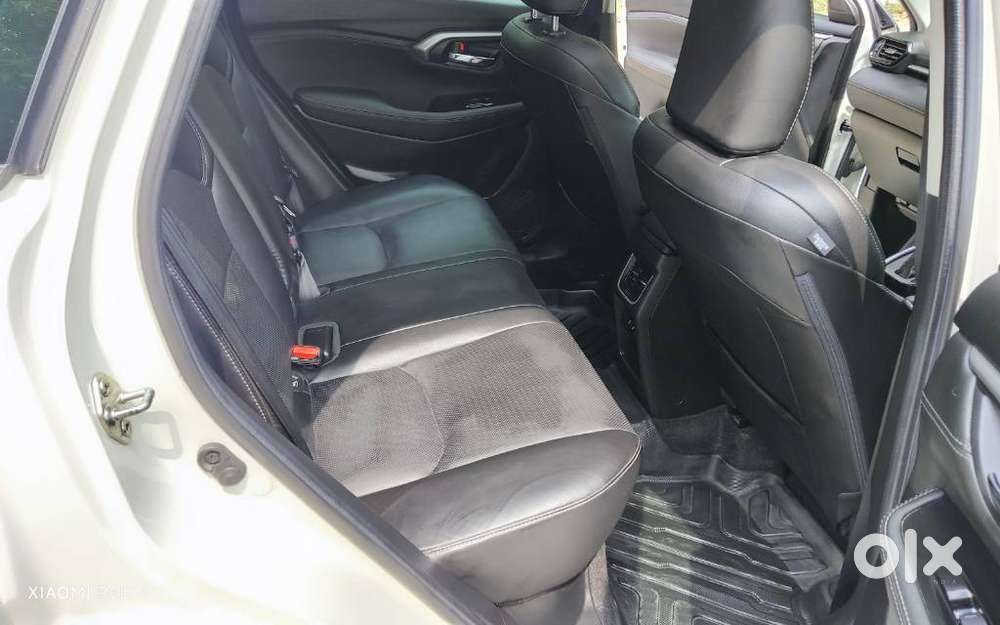 Toyota Urban Cruiser Hyryder 1.5 V Neo Drive At, 2025, Petrol