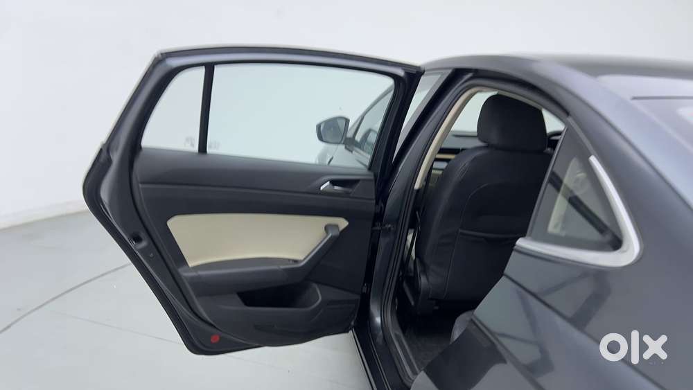 Skoda Slavia Style 1.0l Tsi At, 2023, Petrol