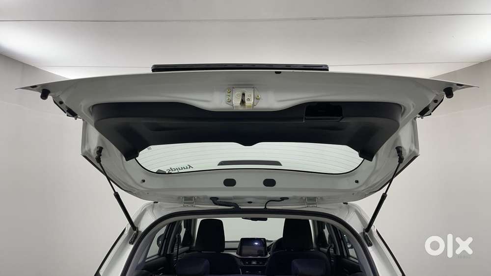 Maruti Suzuki Vitara Brezza 1.5 Zxi, 2022, Petrol