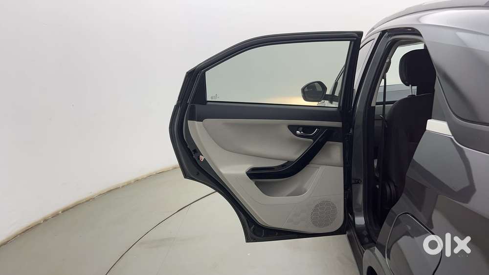 Tata Nexon 1.5 Revotorq Xza Plus S Amt, 2023, Petrol