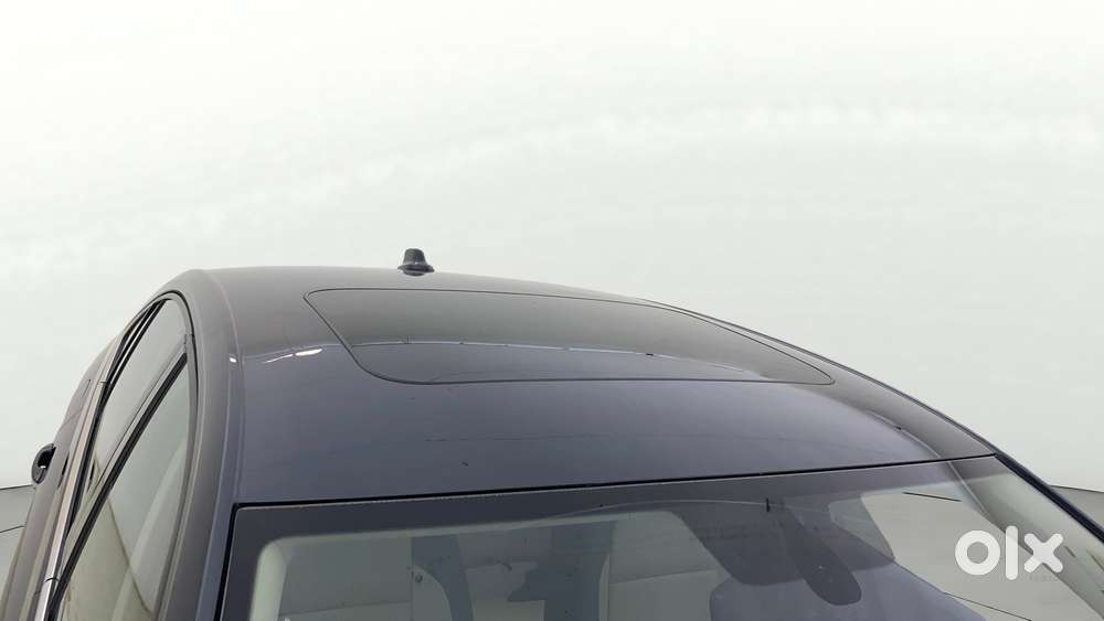 Skoda Slavia 1.0 Tsi Style At, 2023, Petrol